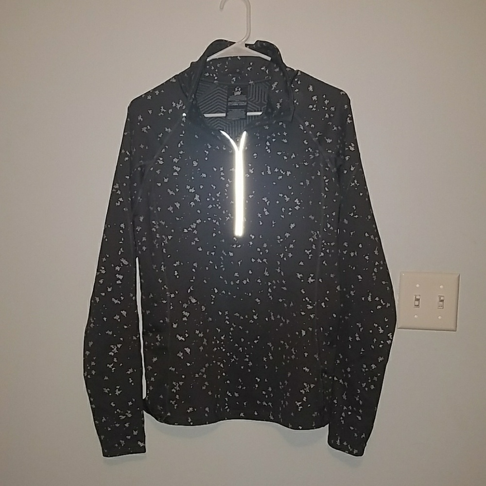 Charcoal grey under armour sweatshirt w/ silver